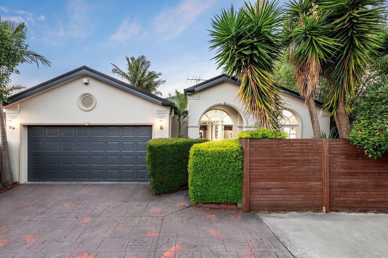 2/15 Valerie Street, Kew East, 3102