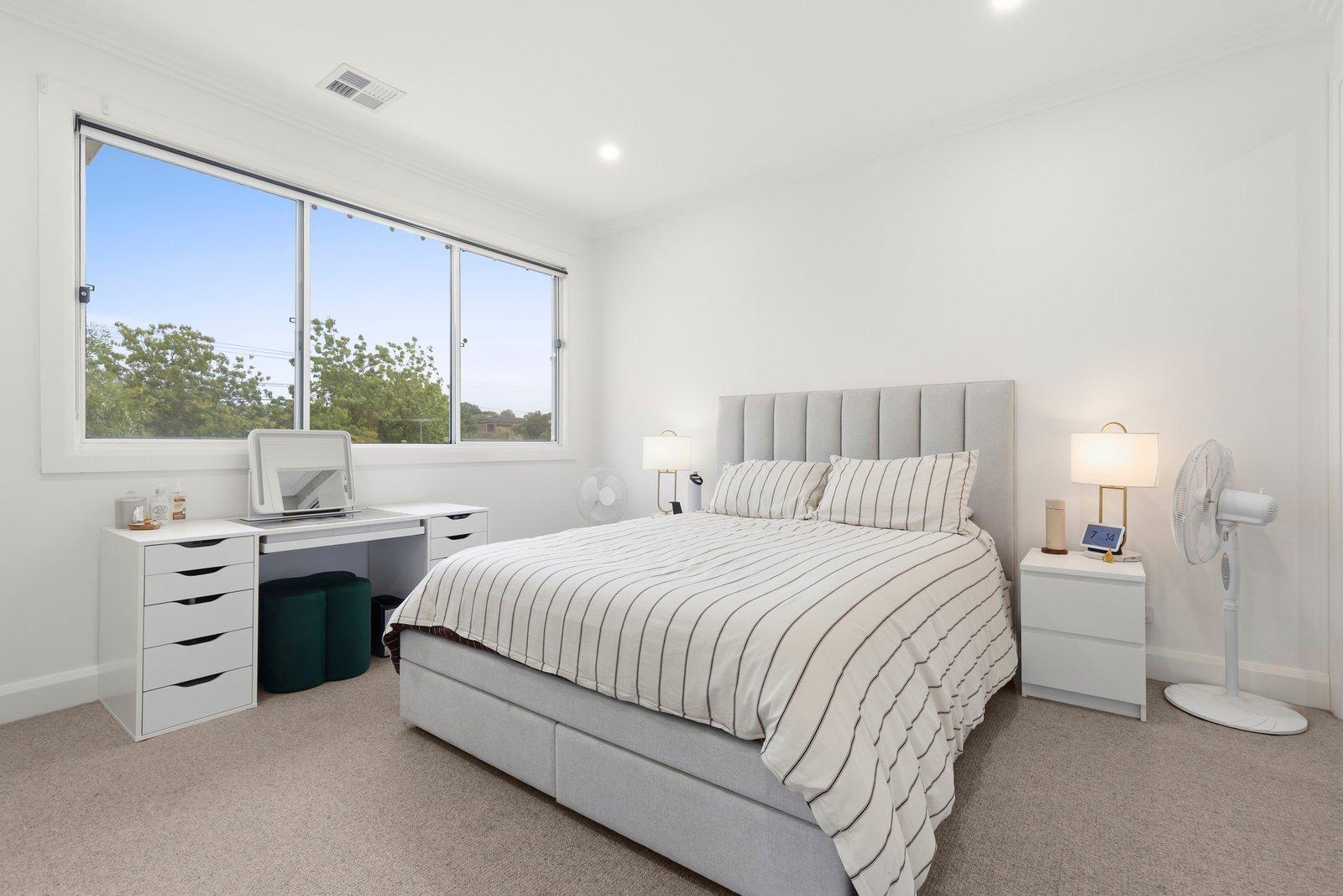 2/16 Hampshire Road, Glen Waverley, 3150