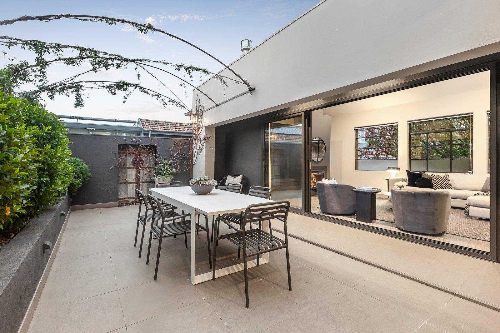 2/2 Myrniong Grove, Hawthorn East, 3123