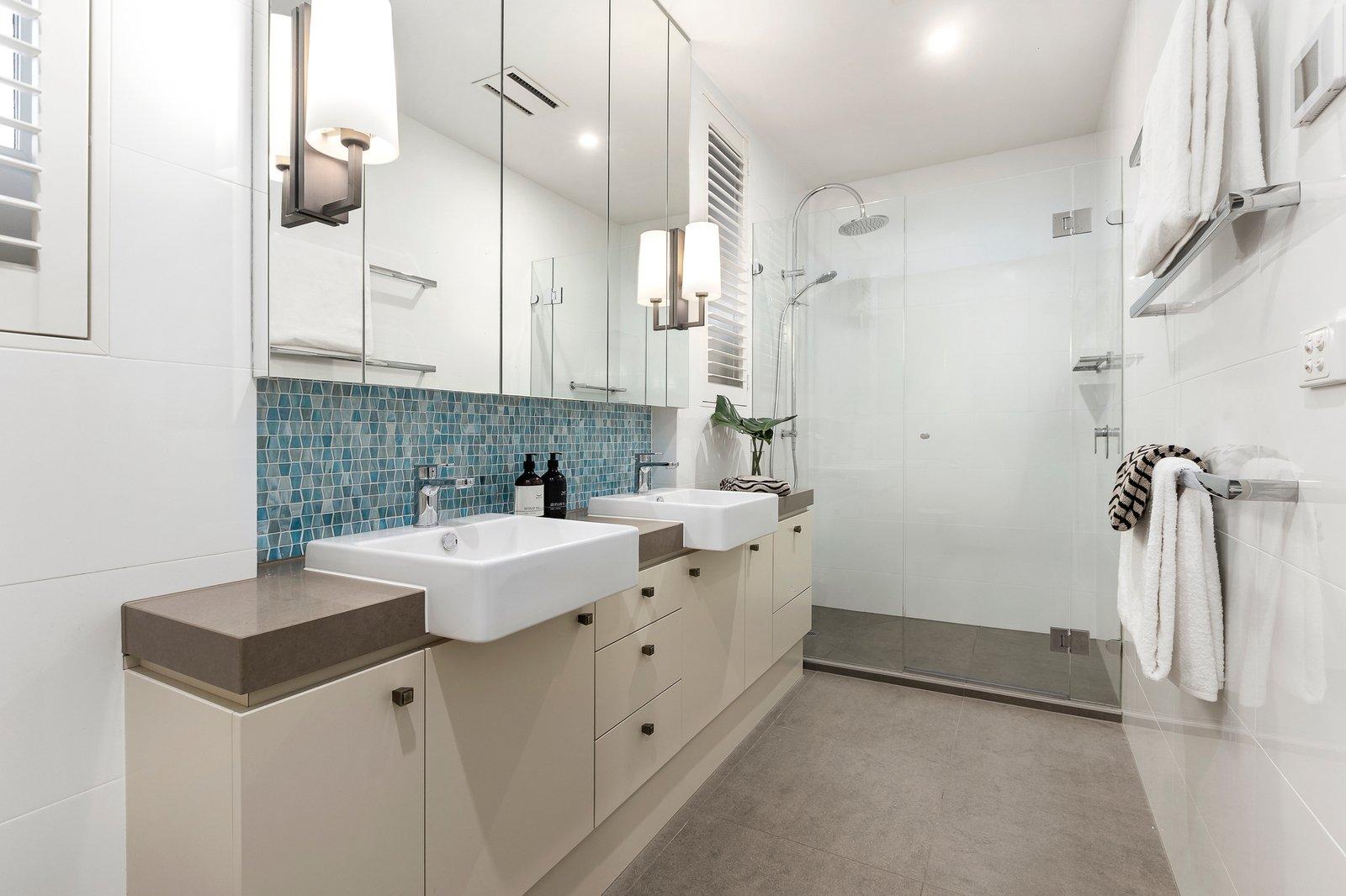 2/2 Myrniong Grove, Hawthorn East, 3123