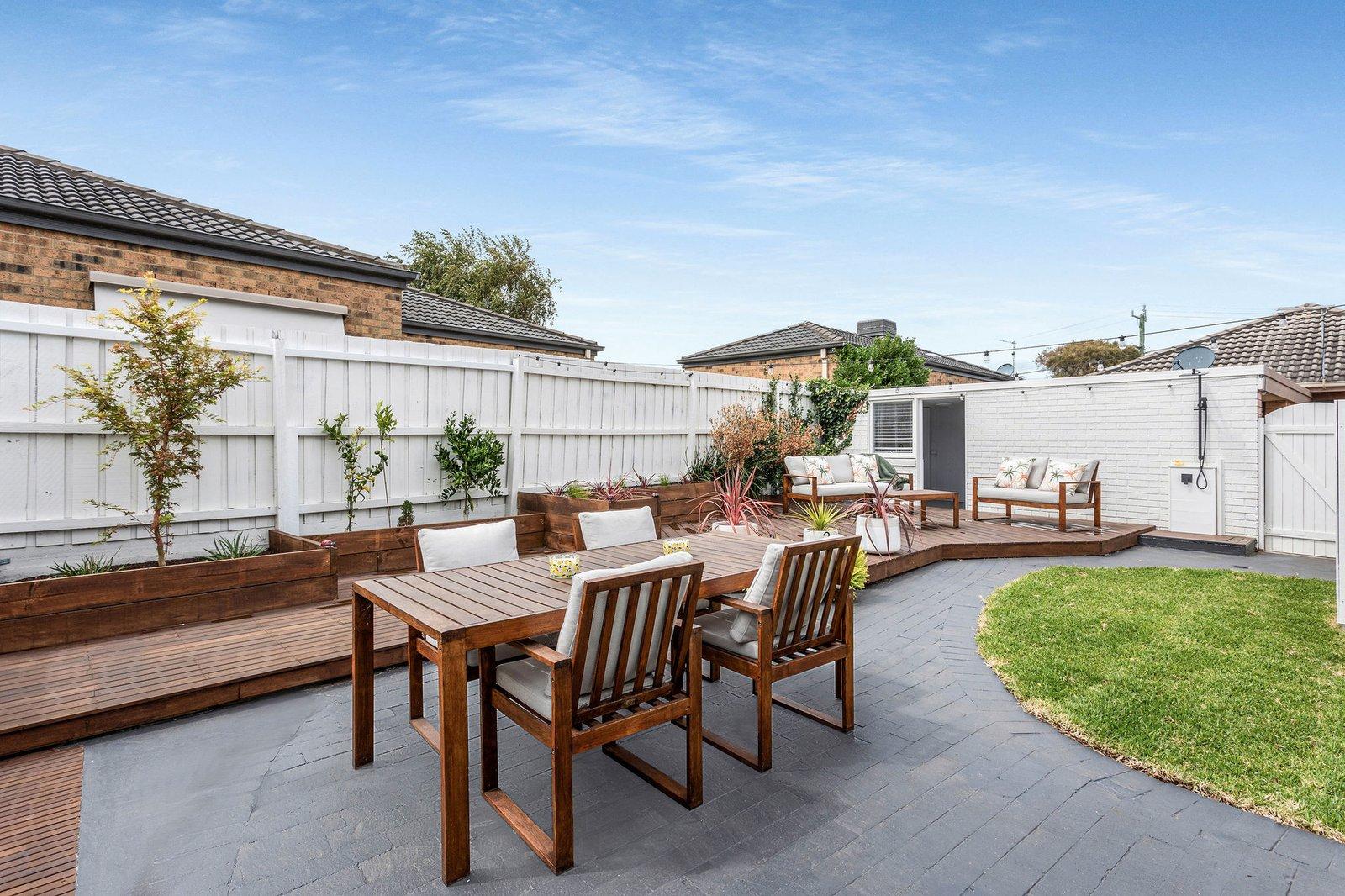 2/3 Ruth Road, Mornington, 3931