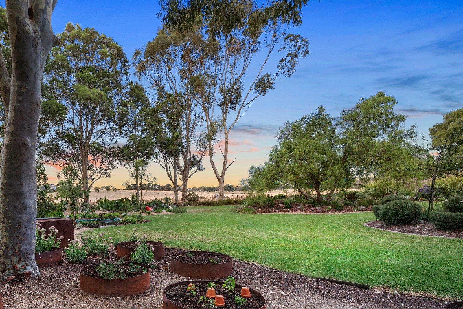 24 Beach Hill Avenue, Somers, 3927