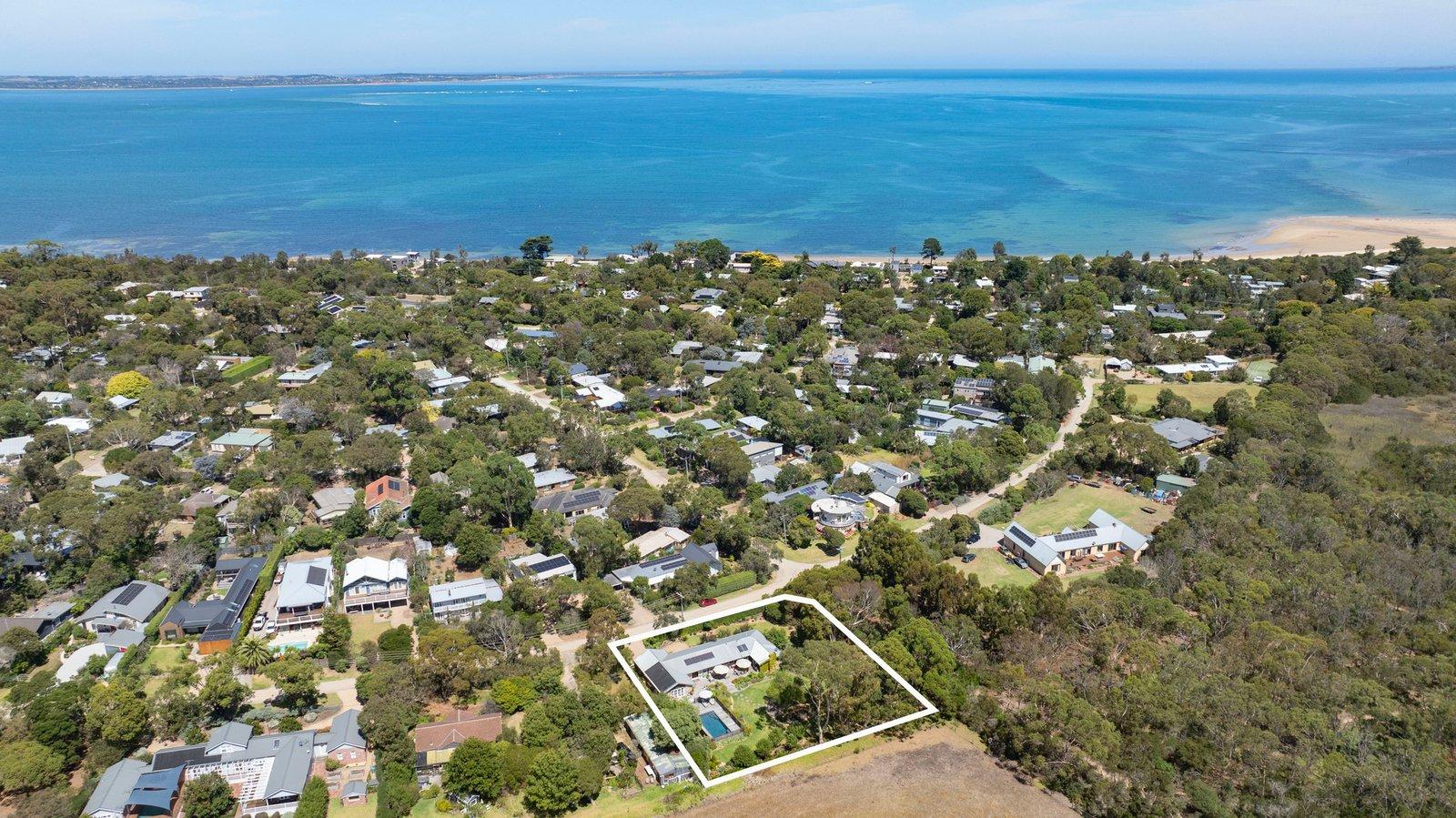 24 Beach Hill Avenue, Somers, 3927