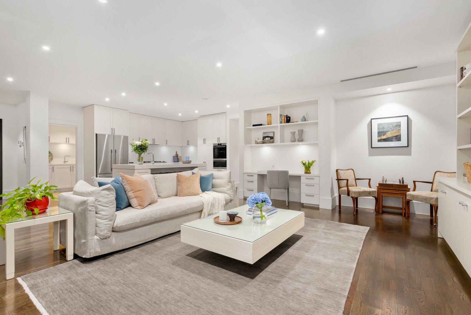 2/4 Carnarvon Road, Caulfield North, 3161