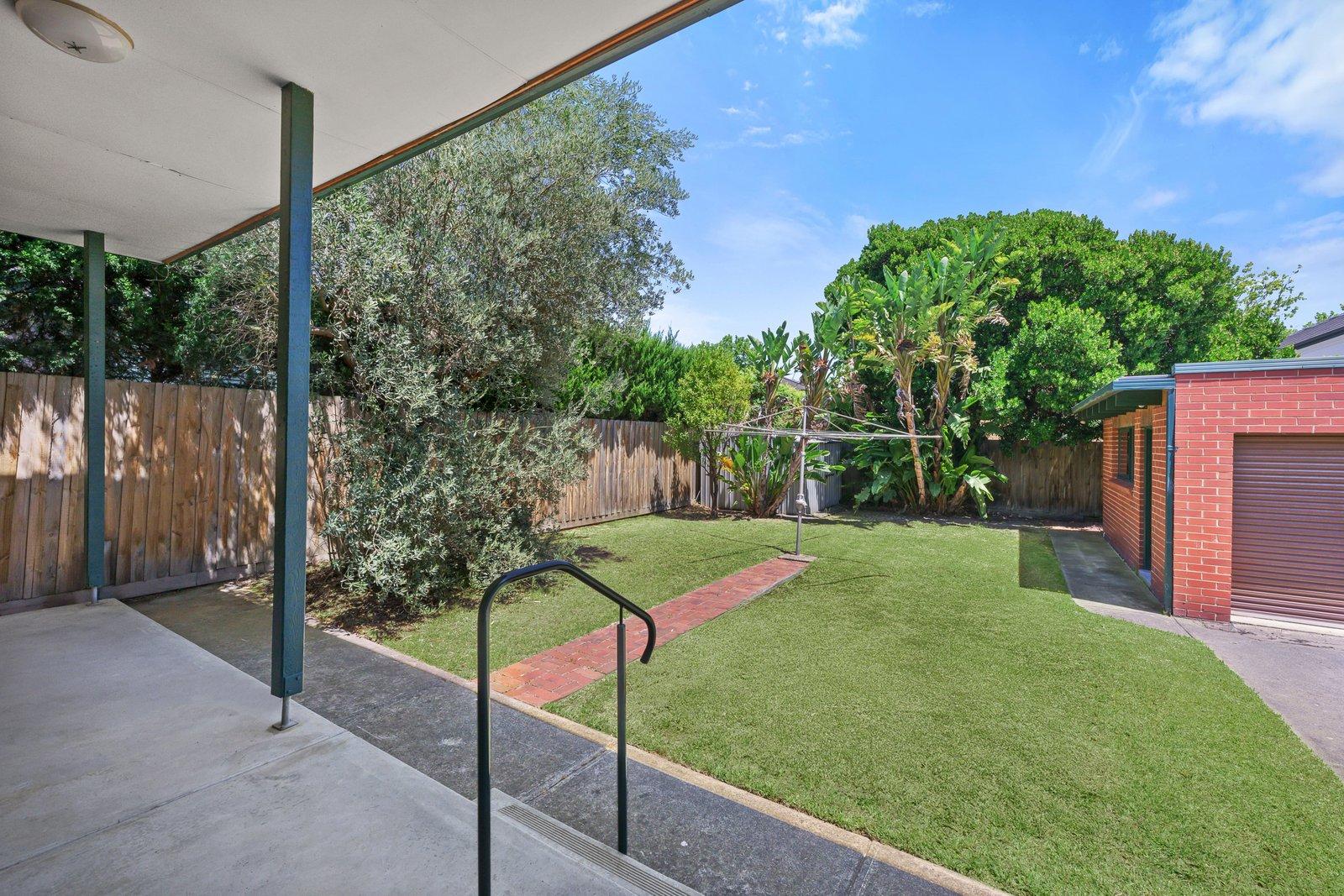 25 Ellis Road, Glen Iris, 3146