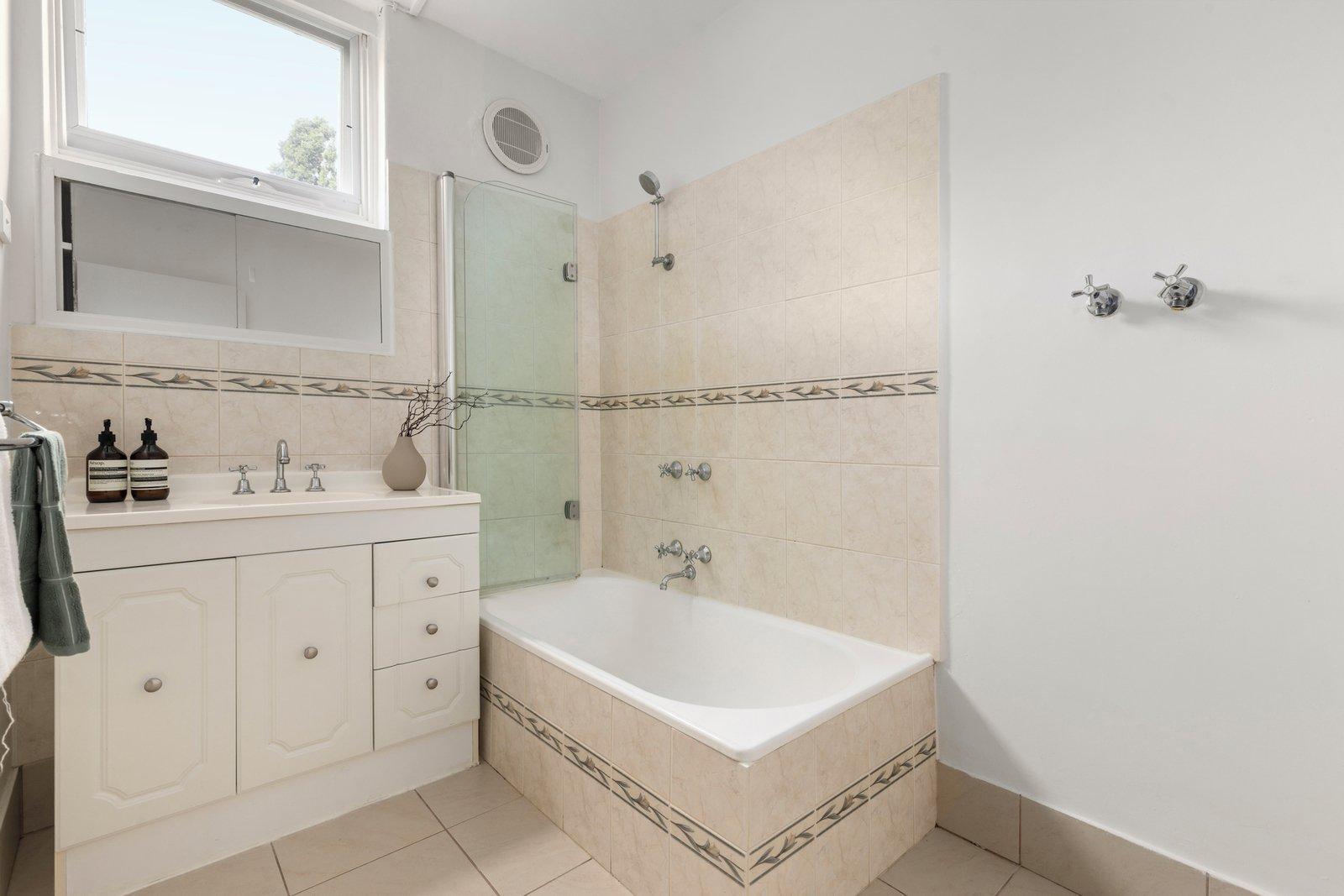 2/61 Mayston Street, Hawthorn East, 3123