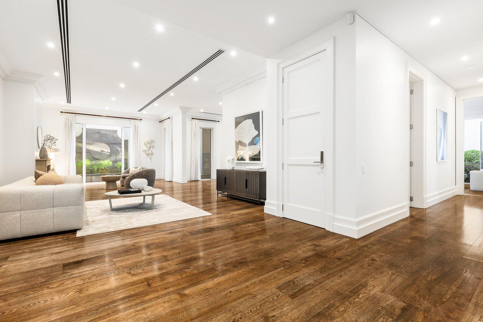 2/82 Mathoura Road, Toorak, 3142