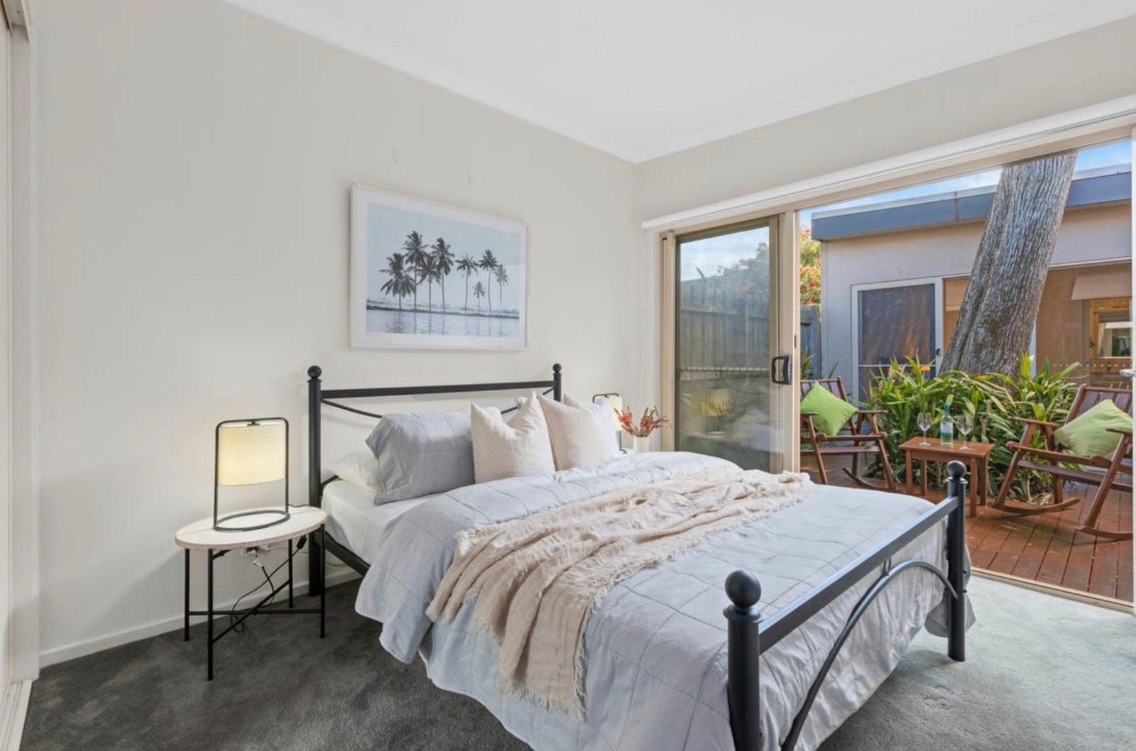 2/9 Baker Street, Murrumbeena, 3163