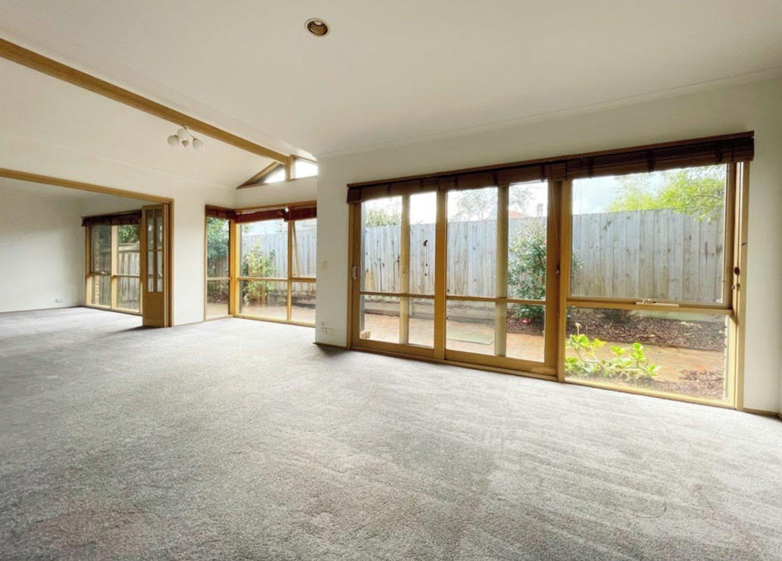 2/9 Curraweena Road, Caulfield South, 3162