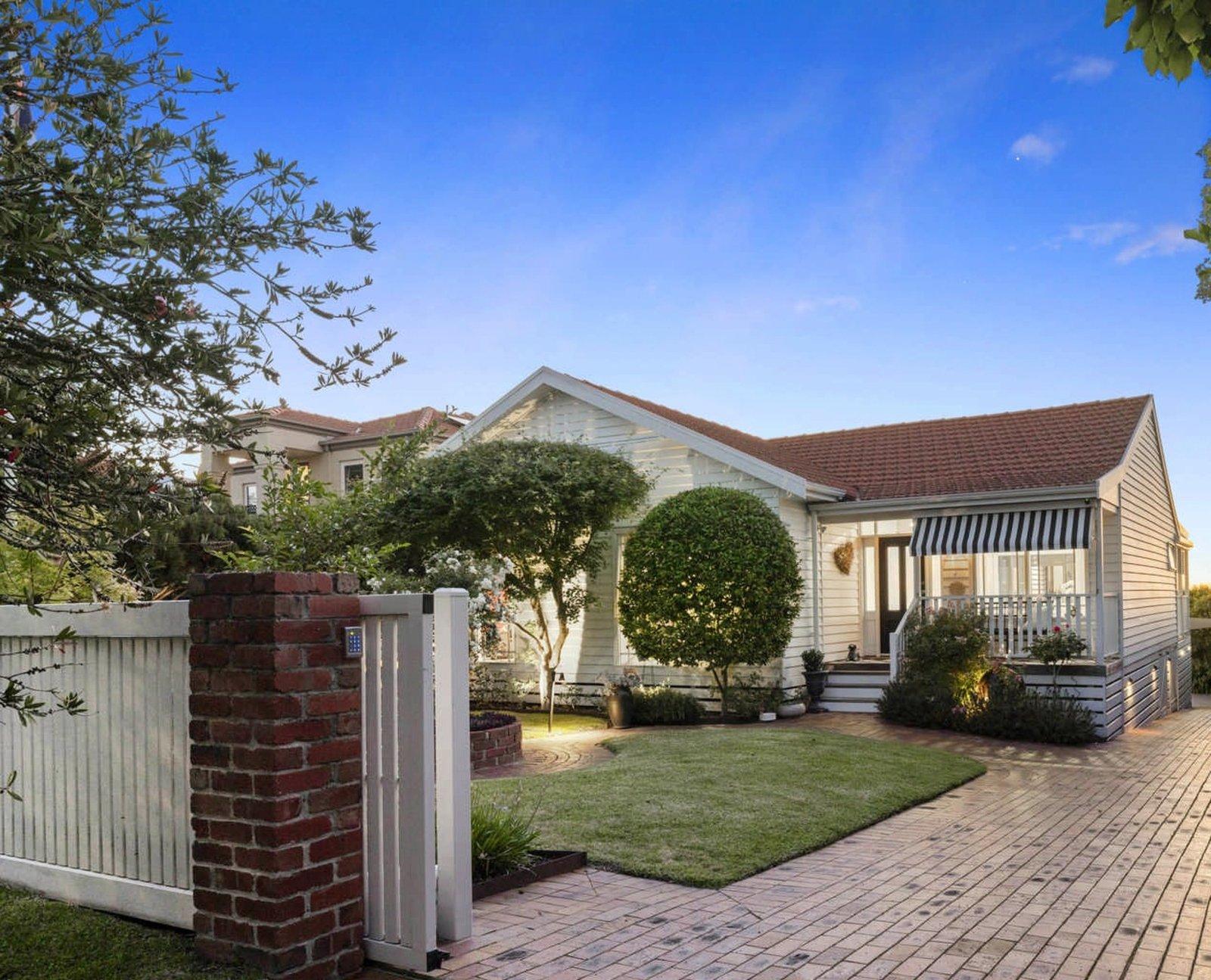 3 Balcombe Street, Mornington, 3931