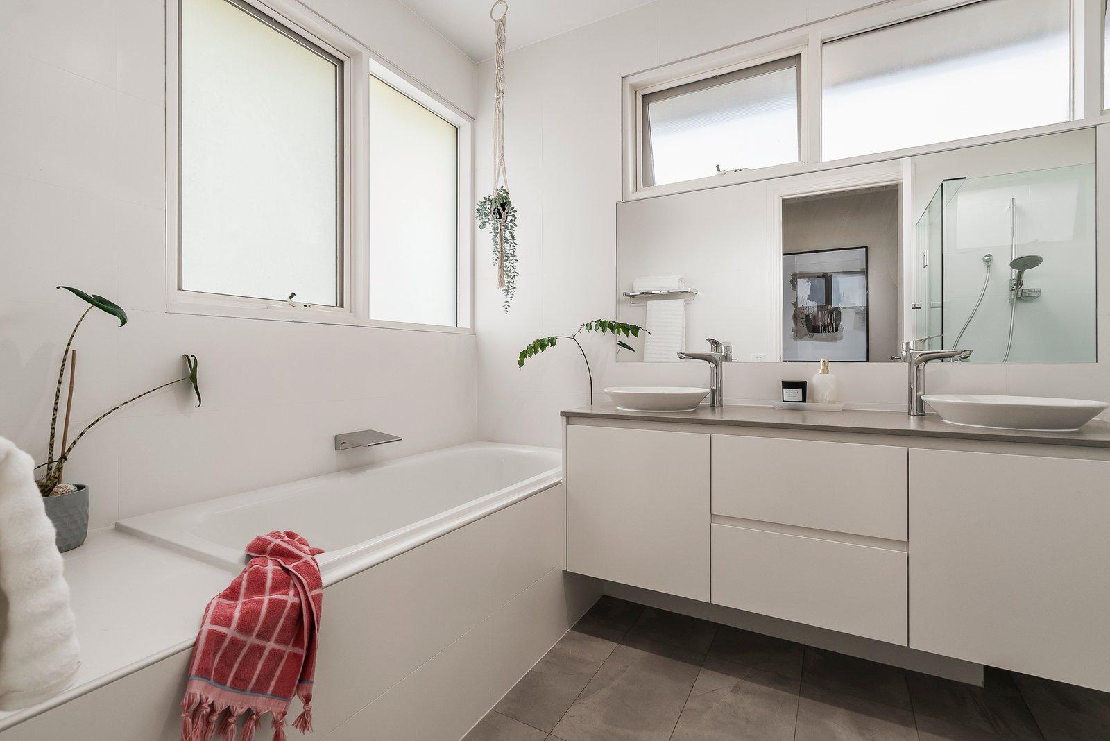 30 Cairnes Crescent, Malvern East, 3145