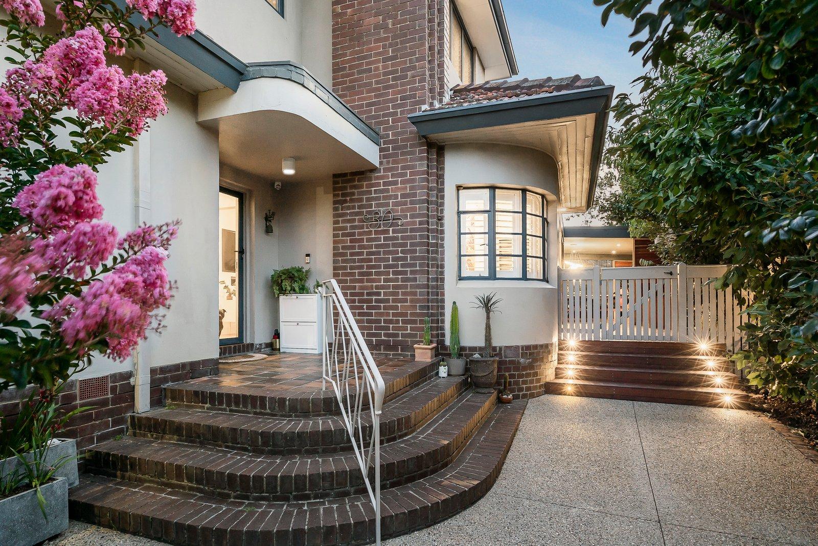 30 Cairnes Crescent, Malvern East, 3145