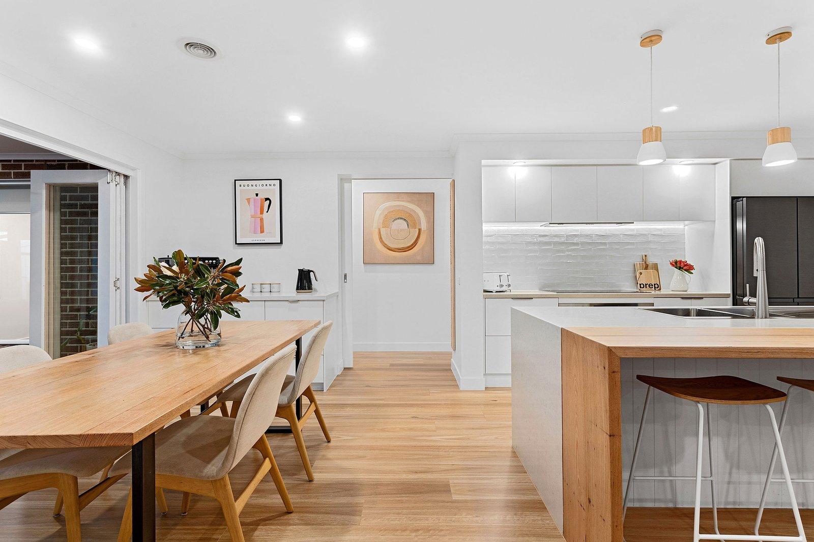 33 Trafalgar Square, Mount Martha, 3934