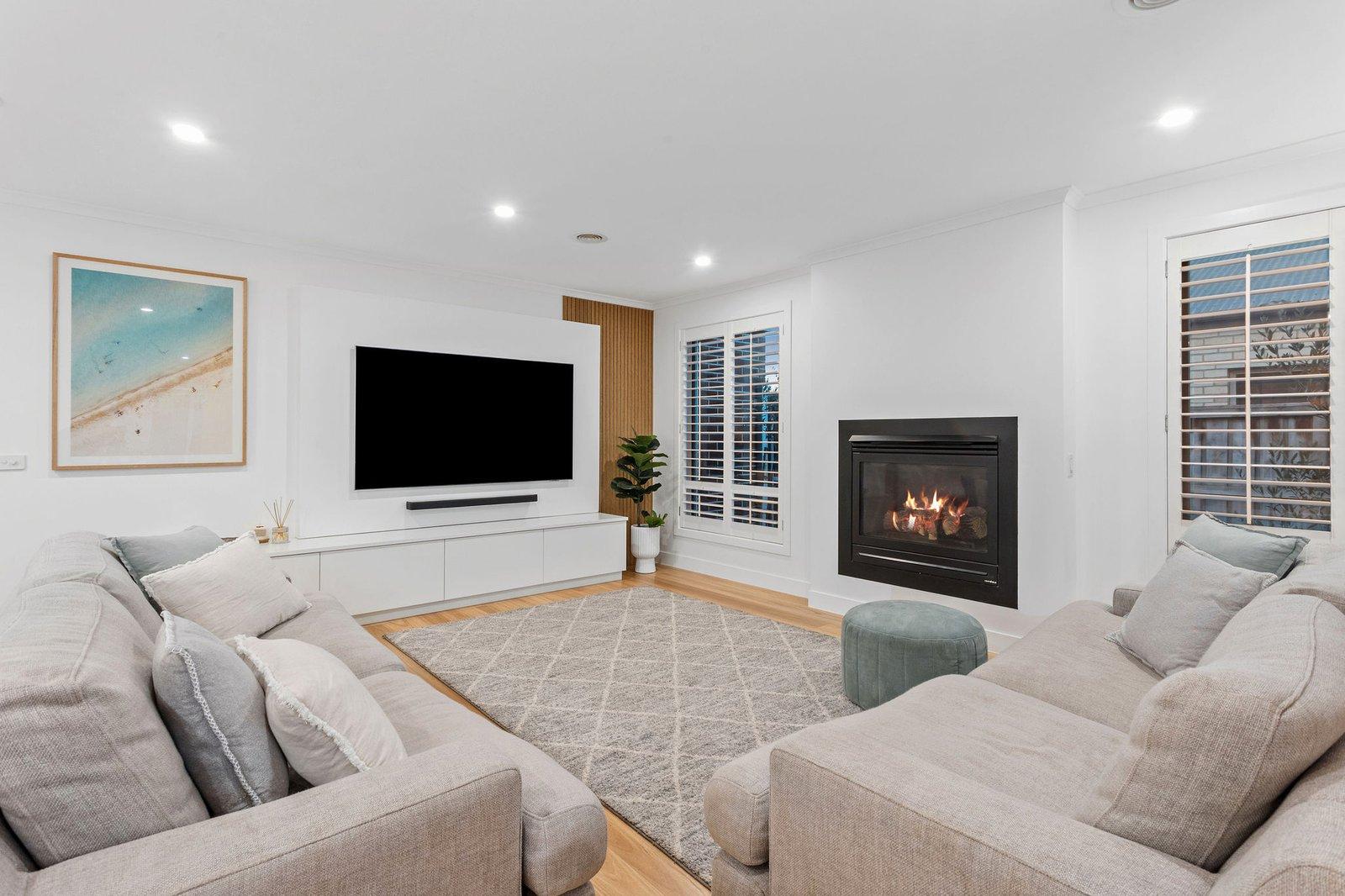 33 Trafalgar Square, Mount Martha, 3934