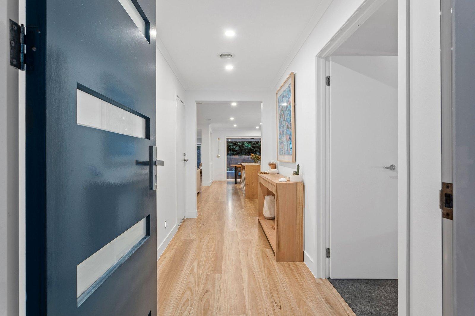 33 Trafalgar Square, Mount Martha, 3934