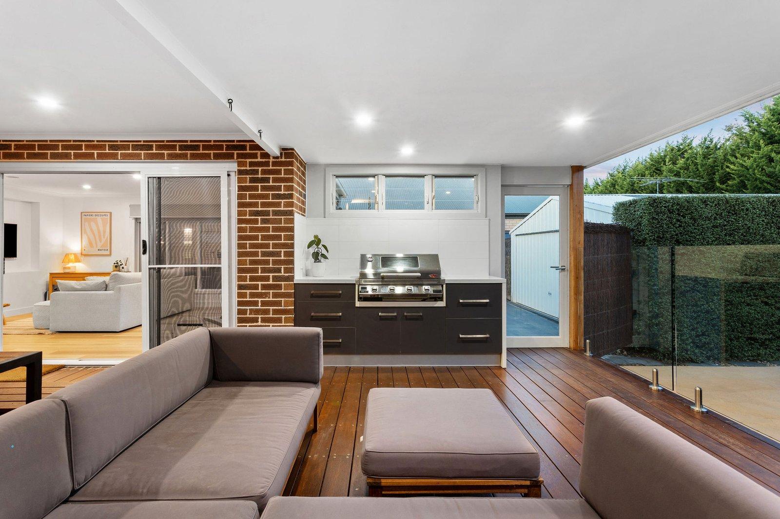 33 Trafalgar Square, Mount Martha, 3934