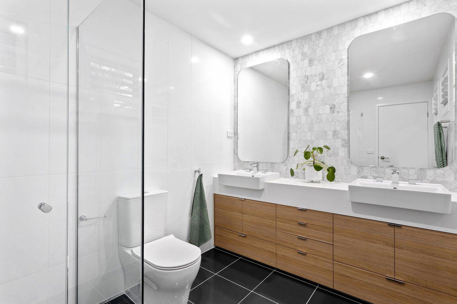 33 Trafalgar Square, Mount Martha, 3934