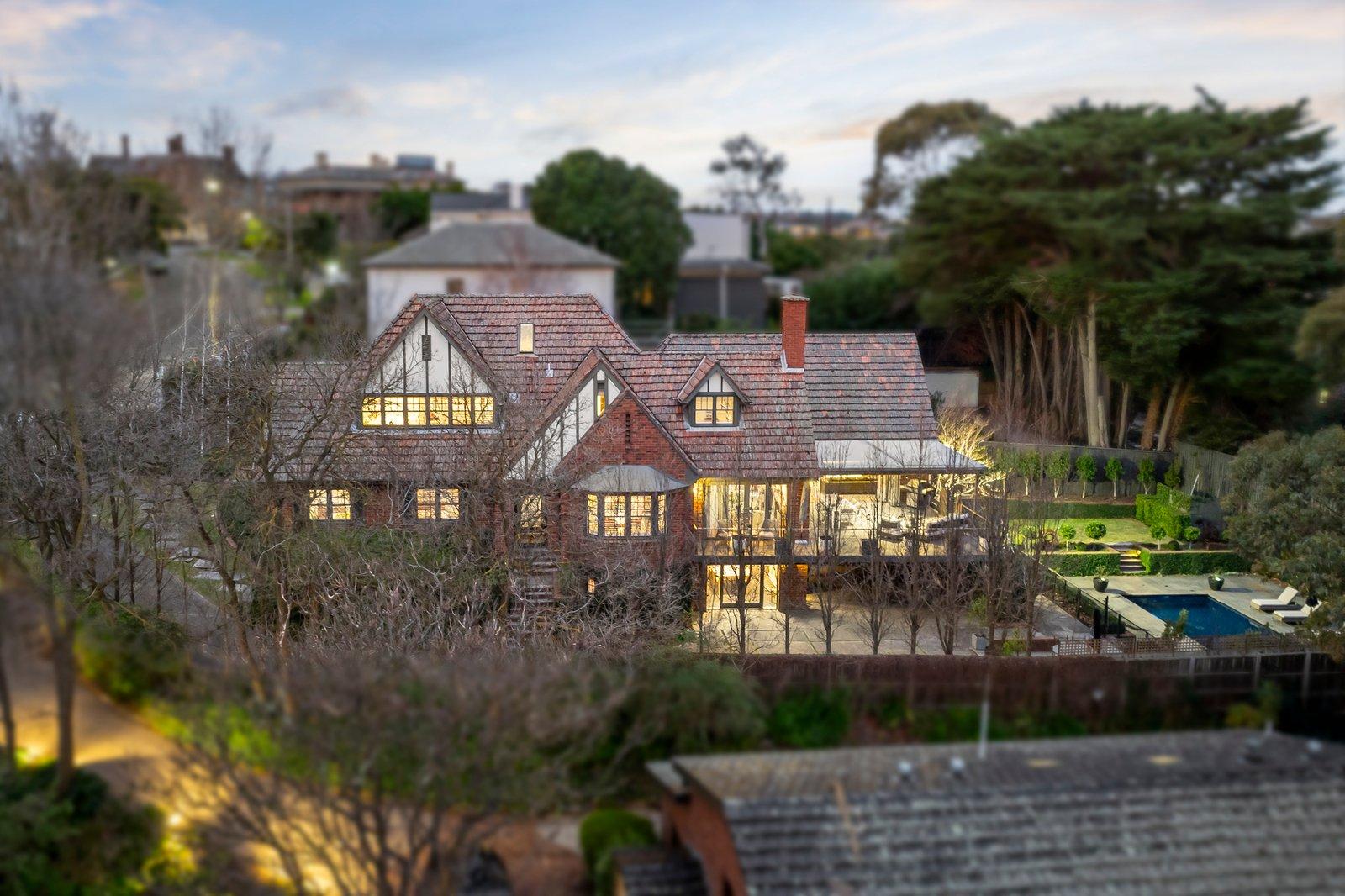 34 Coppin Grove, Hawthorn, 3122