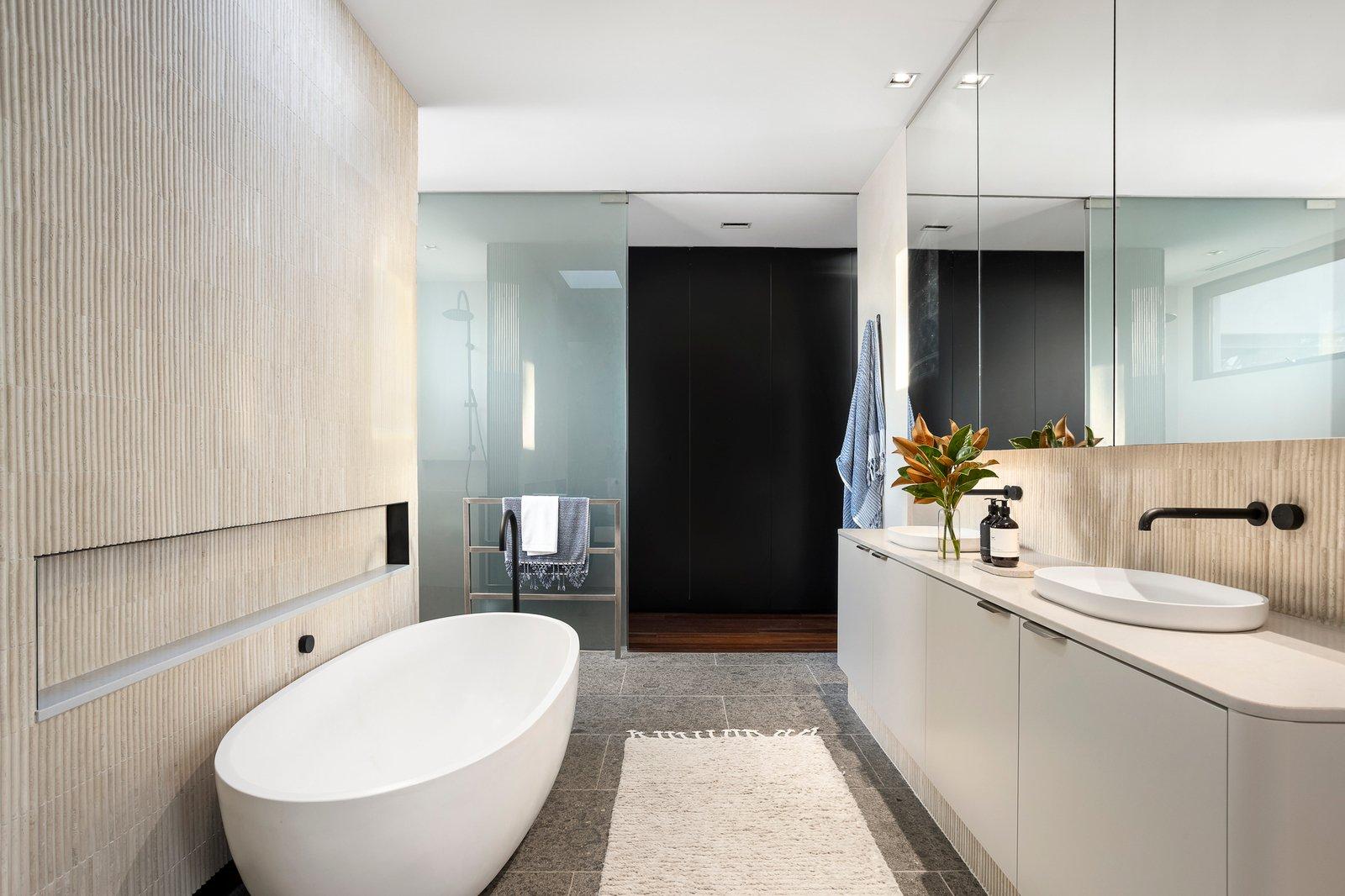 37 Linda Crescent, Hawthorn, 3122