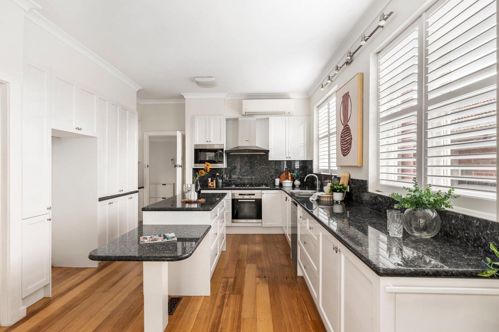 38 Chaleyer Street, Glen Iris, 3146