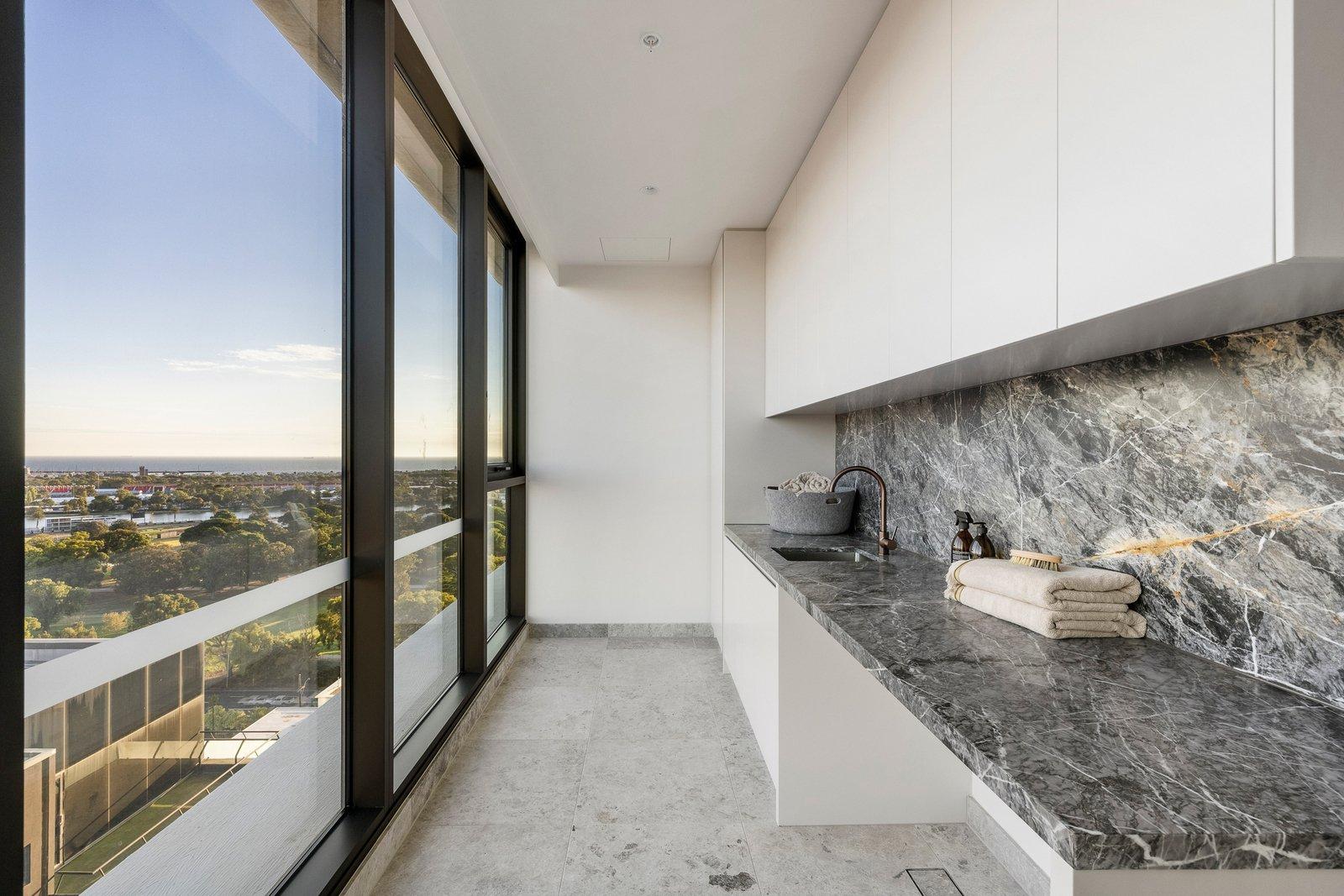 Penthouse, 8 Louise Street, Melbourne, 3004